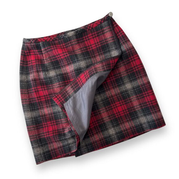 EDDIE BAUER Wool Plaid Wrap Skirt Wm Sz 4P Black, Red, Gray EUC VINTAGE Cabincor - Picture 1 of 5